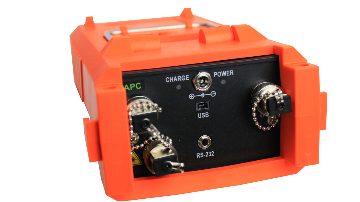 930XC-30F OTDR 1310/1550/1625nm kompaktes SM-OTDR, Dynamik: 38/37/37dB, SC/APC